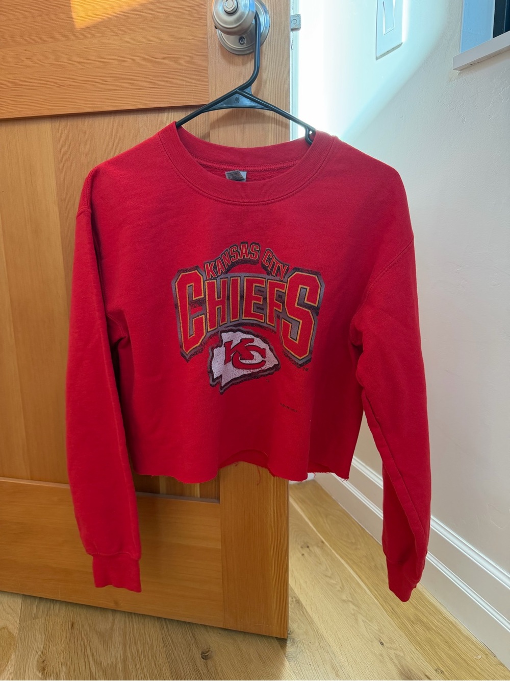 Gildan Red Kansas City Chiefs Cropped Crewneck Pullover